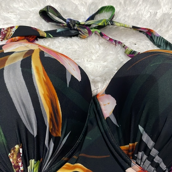 Swim suit flower print. Size 3X - Picture 2 of 5